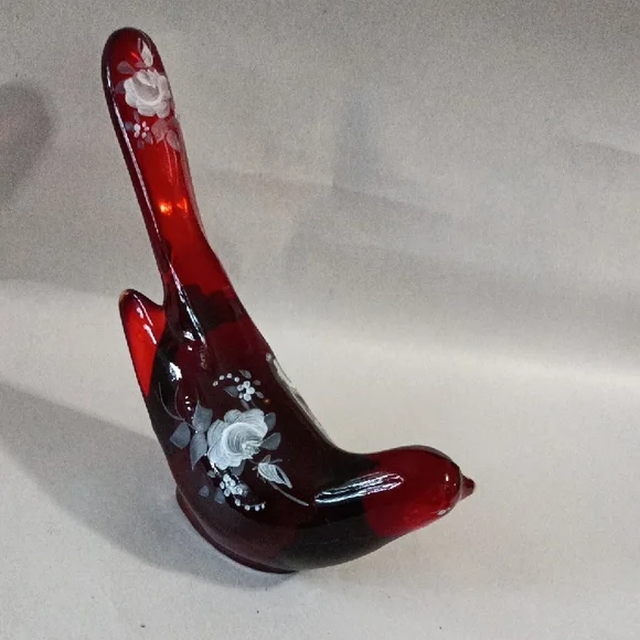 Fenton Ruby Red Bird Of Happiness Hand Painted White Roses Signed - Picture 5 of 6